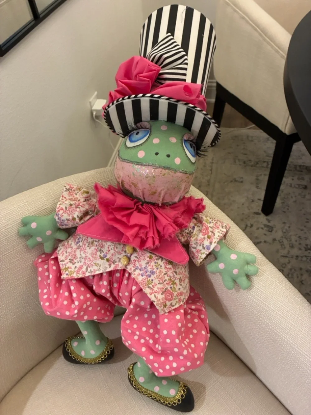 Handmade Pink & Green Holiday Frog Wreath attachment